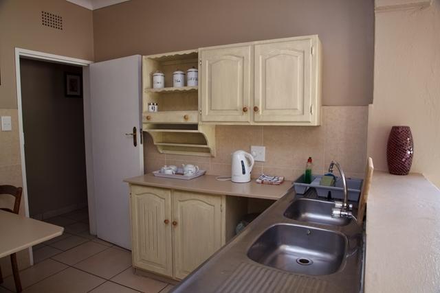 Stay-A-While Guesthouse Edenvale Exterior photo